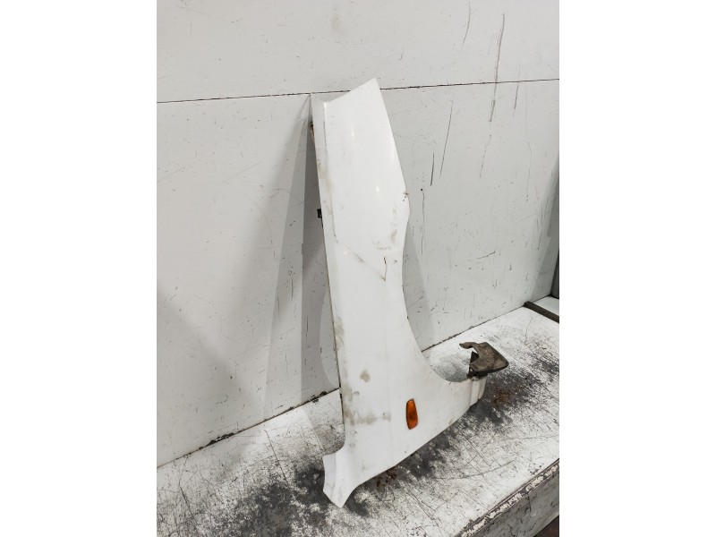 Recambio de aleta delantera derecha para hyundai elantra (xd) referencia OEM IAM   