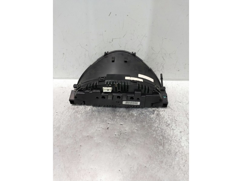 Recambio de cuadro instrumentos para mercedes clase c (w203) berlina referencia OEM IAM 110080266 A2035400348 