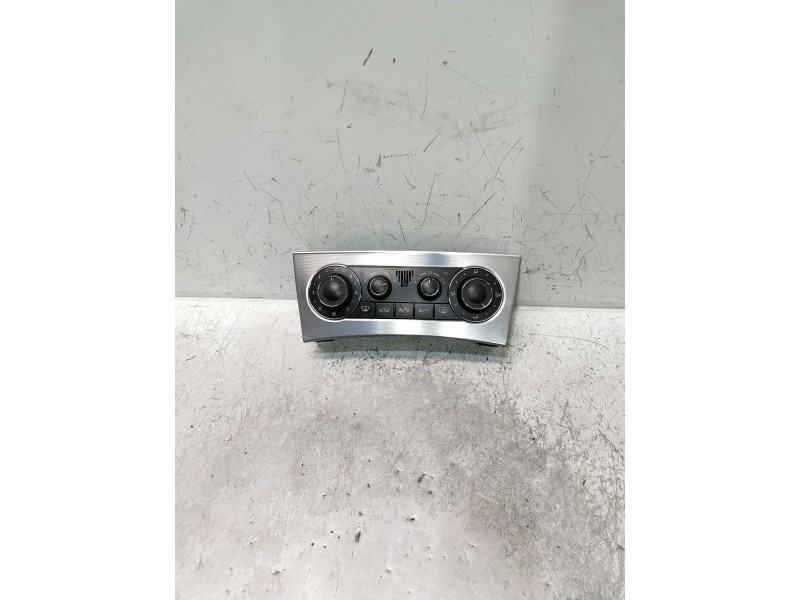Recambio de mando calefaccion / aire acondicionado para mercedes clase c (w203) berlina referencia OEM IAM A2038303085 914001052