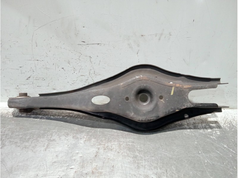 Recambio de brazo suspension inferior trasero izquierdo para hyundai ioniq referencia OEM IAM 55210G2100  