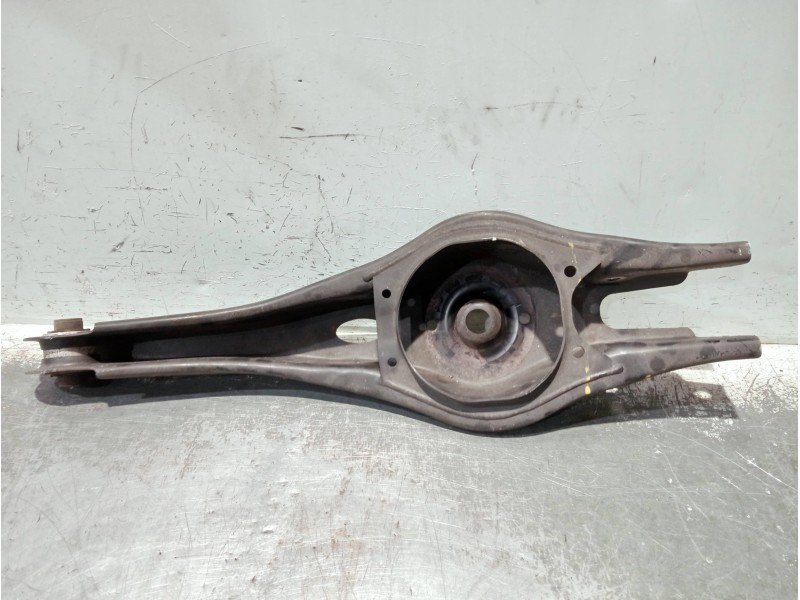 Recambio de brazo suspension inferior trasero izquierdo para hyundai ioniq referencia OEM IAM 55210G2100  