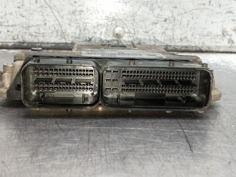 Recambio de centralita motor uce para saab 9-3 berlina referencia OEM IAM 0281014552 1039S21746 