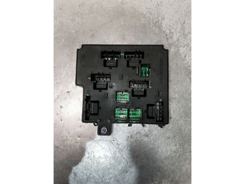 Recambio de caja reles / fusibles para volvo v60 familiar referencia OEM IAM 32212299  