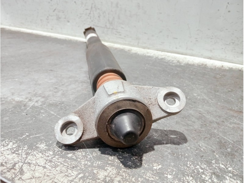 Recambio de amortiguador trasero izquierdo para hyundai ioniq referencia OEM IAM 55300G2400 55310XXX01 