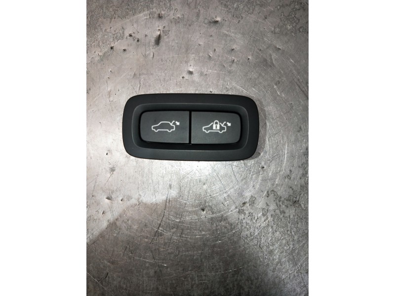 Recambio de mando multifuncion para volvo v60 familiar referencia OEM IAM 31674801 8888780750 MANDO APERTURA MALETERO PORTÓN