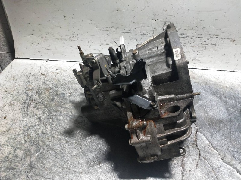 Recambio de caja cambios para nissan primera berlina (p12) 1.9 16v turbodiesel cat referencia OEM IAM ND0102 A017724 