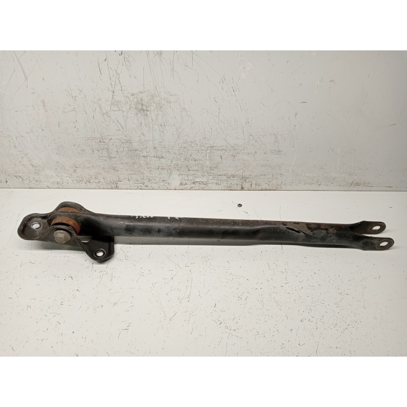 Recambio de brazo suspension superior trasero izquierdo para land rover freelander (lr2) 2.2 td4 referencia OEM IAM   