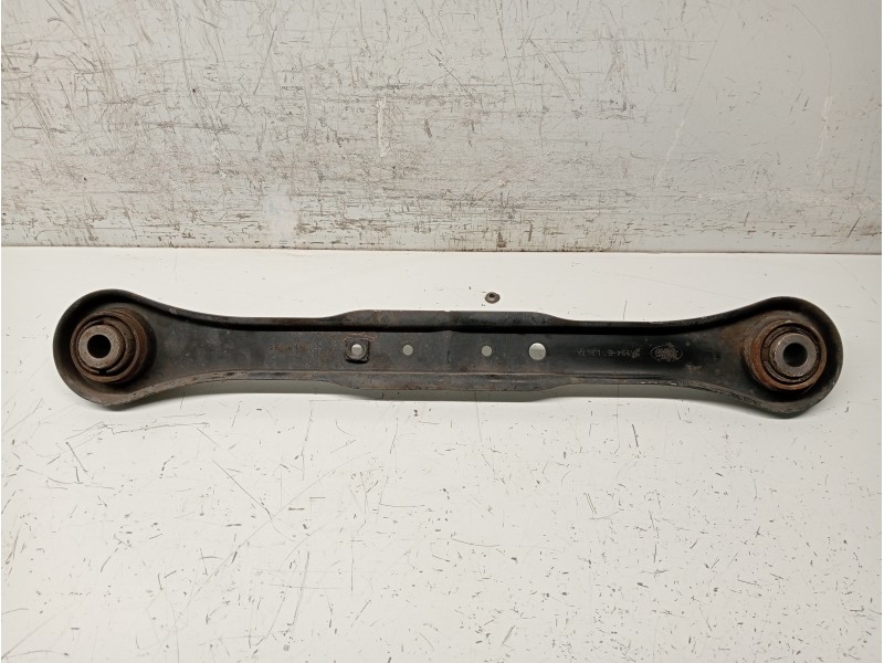 Recambio de brazo suspension superior trasero izquierdo para land rover freelander (lr2) 2.2 td4 referencia OEM IAM 5A994BL2L7A 