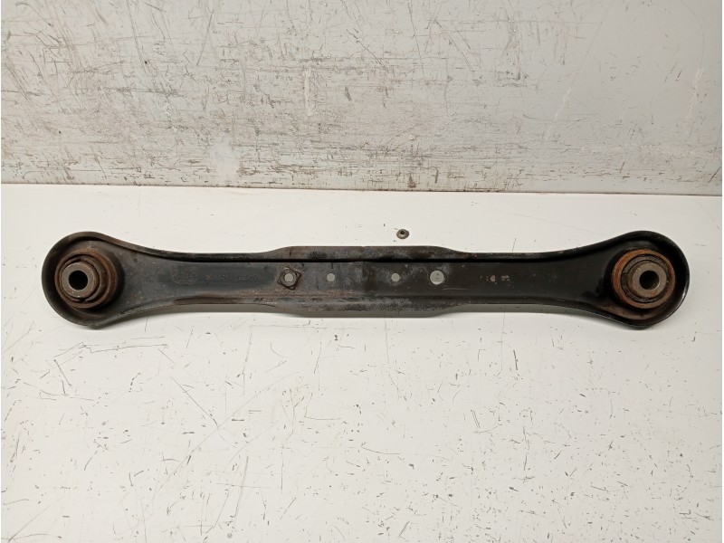 Recambio de brazo suspension superior trasero derecho para land rover freelander (lr2) 2.2 td4 referencia OEM IAM 5A994BL2L7A  