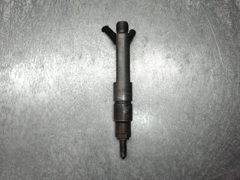 Recambio de inyector para seat ibiza (6k1) stella referencia OEM IAM 038130201G 0432193733 