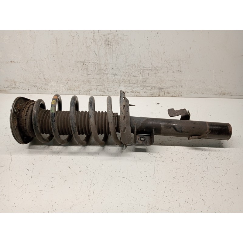 Recambio de amortiguador delantero derecho para land rover freelander (lr2) 2.2 td4 referencia OEM IAM 6G9118045UAF  