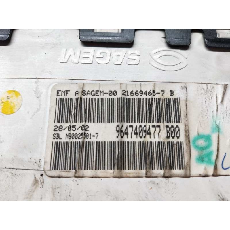 Recambio de pantalla multifuncion para citroen c3 1.4 hdi 16v sx referencia OEM IAM 9647409477 216694657 B00