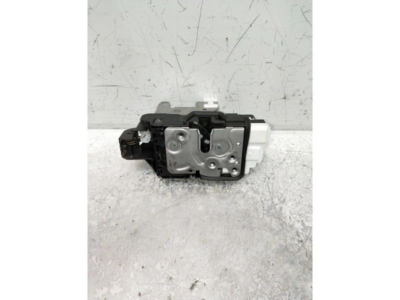 Recambio de motor cierre centralizado trasero derecho para volvo v60 familiar referencia OEM IAM 32131413  5P