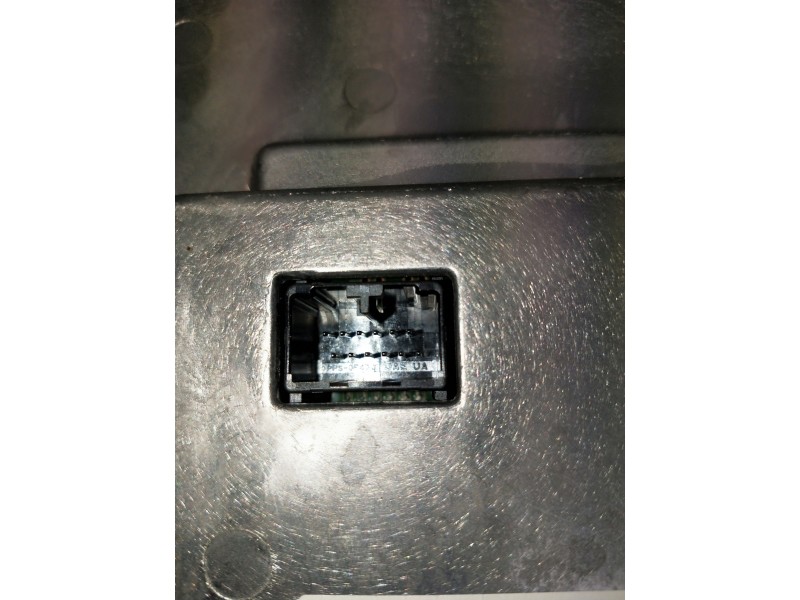 Recambio de pantalla multifuncion para volvo v60 familiar referencia OEM IAM 32247465AA  