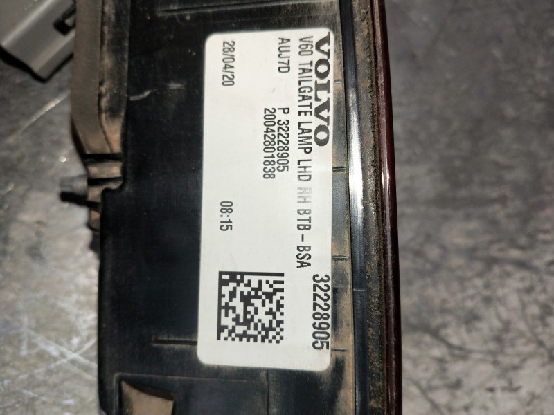 Recambio de piloto trasero derecho interior para volvo v60 familiar referencia OEM IAM 32228905 20042801838 