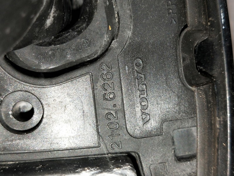 Recambio de retrovisor derecho para volvo v60 familiar referencia OEM IAM 21026262  ELECTRICO