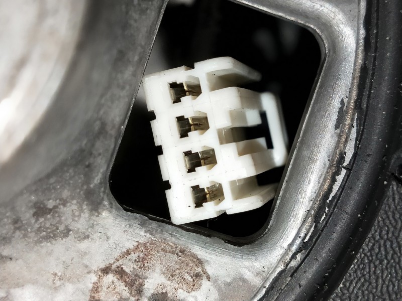 Recambio de volante para volvo v60 familiar referencia OEM IAM 31690693  