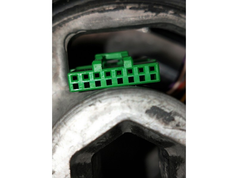 Recambio de volante para volvo v60 familiar referencia OEM IAM 31690693  