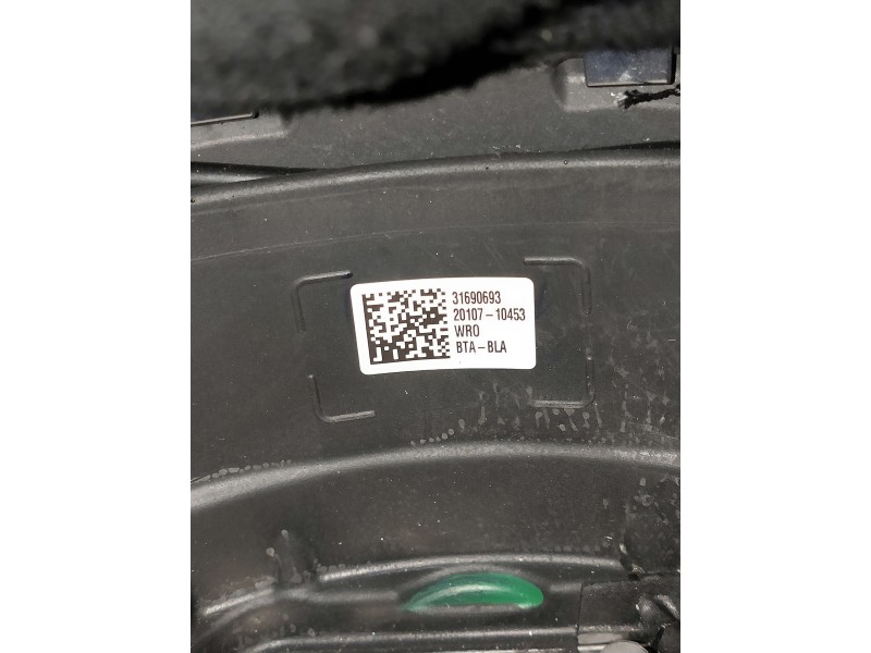 Recambio de volante para volvo v60 familiar referencia OEM IAM 31690693  