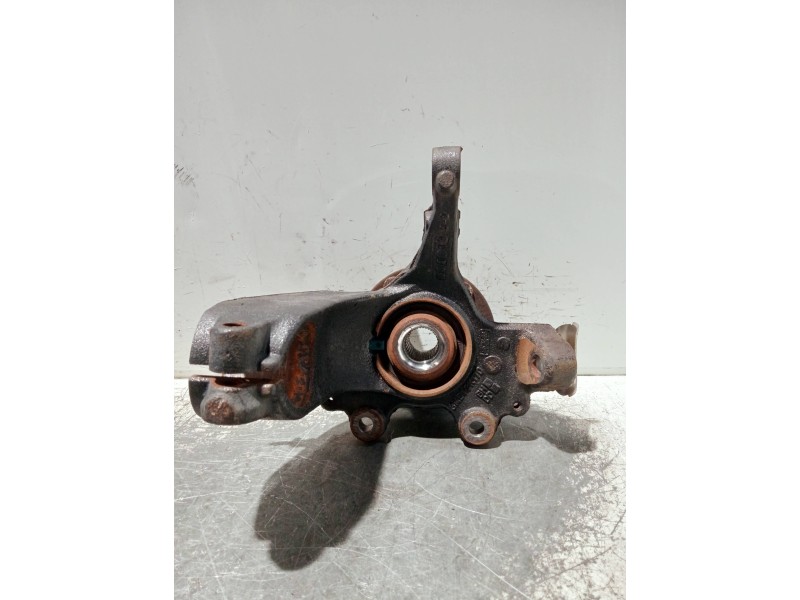 Recambio de mangueta delantera derecha para ford focus lim. (cb4) referencia OEM IAM 3M513K170  