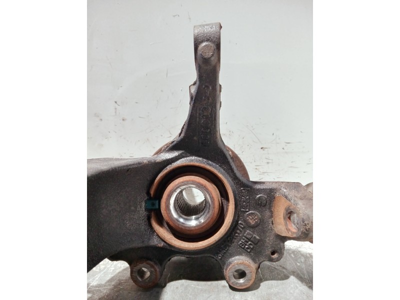 Recambio de mangueta delantera derecha para ford focus lim. (cb4) referencia OEM IAM 3M513K170  