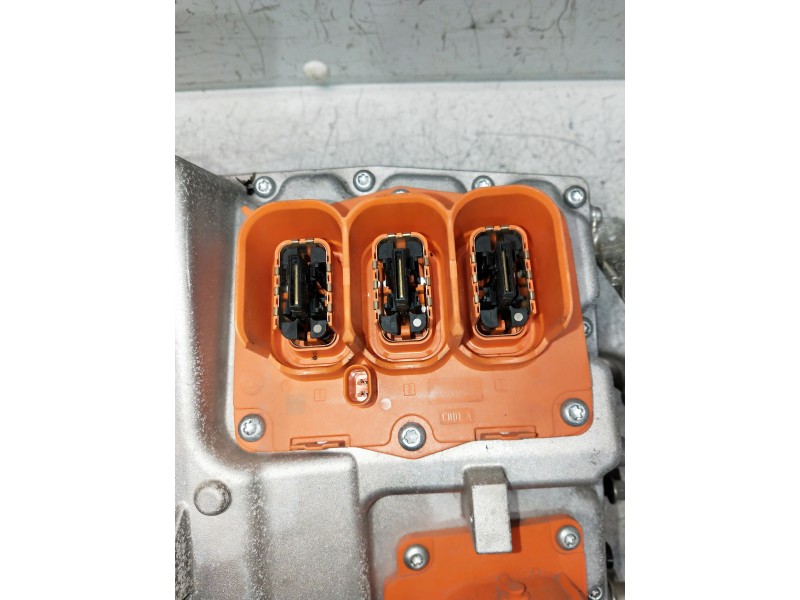 Recambio de bateria para volvo v60 familiar referencia OEM IAM 32144041  INVERSOR / CONVERTIDOR