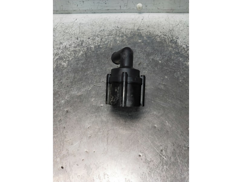 Recambio de bomba agua para volvo v60 familiar referencia OEM IAM 518705030  
