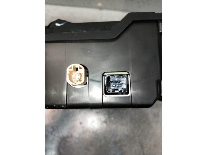 Recambio de cuadro instrumentos para volvo v60 familiar referencia OEM IAM 32276621 75700070 OJO VER FOTOS