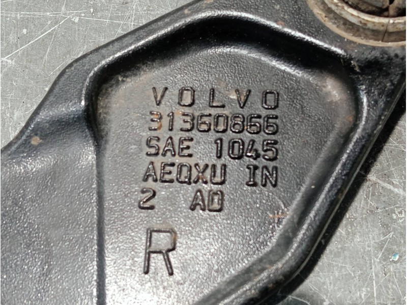 Recambio de brazo suspension inferior trasero derecho para volvo v60 familiar referencia OEM IAM 31360866  