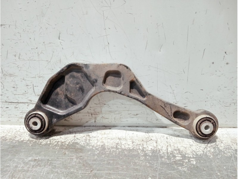 Recambio de brazo suspension inferior trasero izquierdo para volvo v60 familiar referencia OEM IAM 31360865  