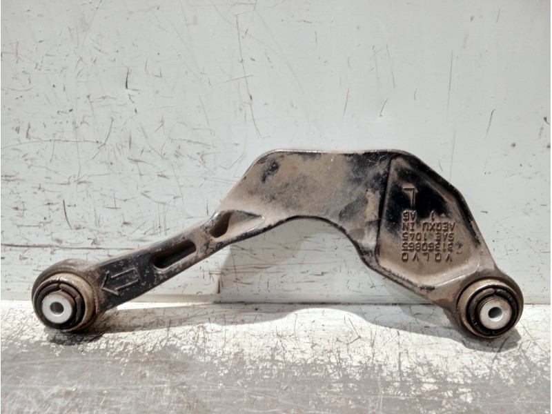 Recambio de brazo suspension inferior trasero izquierdo para volvo v60 familiar referencia OEM IAM 31360865  