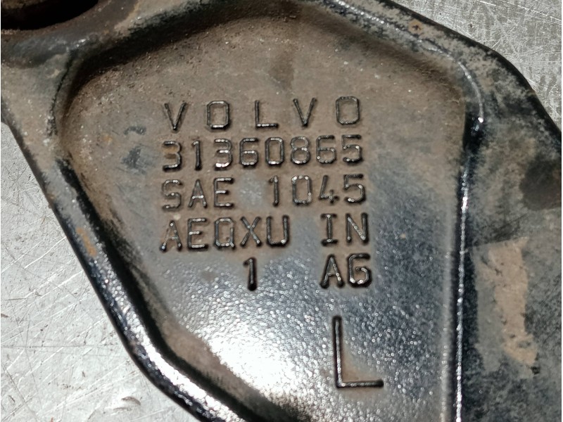 Recambio de brazo suspension inferior trasero izquierdo para volvo v60 familiar referencia OEM IAM 31360865  