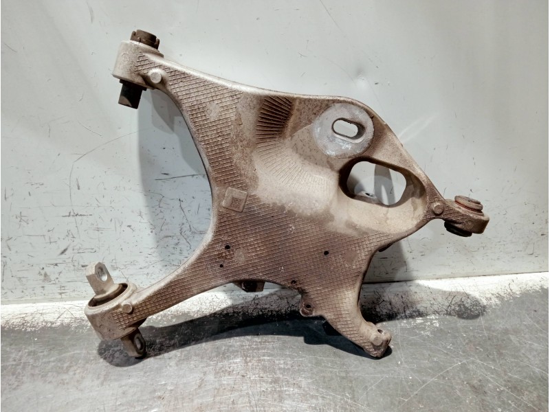 Recambio de brazo suspension inferior trasero izquierdo para volvo v60 familiar referencia OEM IAM 32292407  