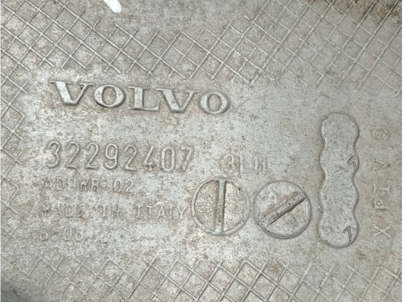 Recambio de brazo suspension inferior trasero izquierdo para volvo v60 familiar referencia OEM IAM 32292407  