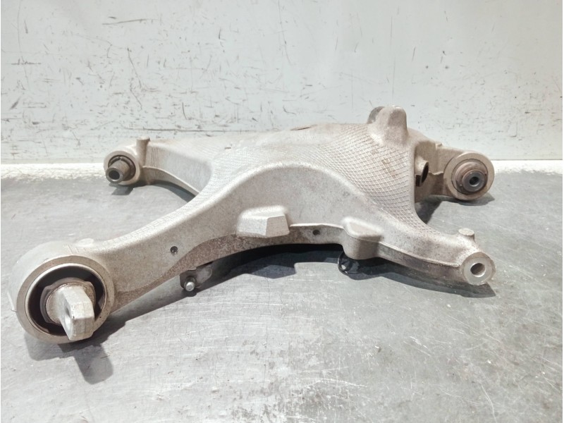 Recambio de brazo suspension inferior trasero derecho para volvo v60 familiar referencia OEM IAM 32292408  