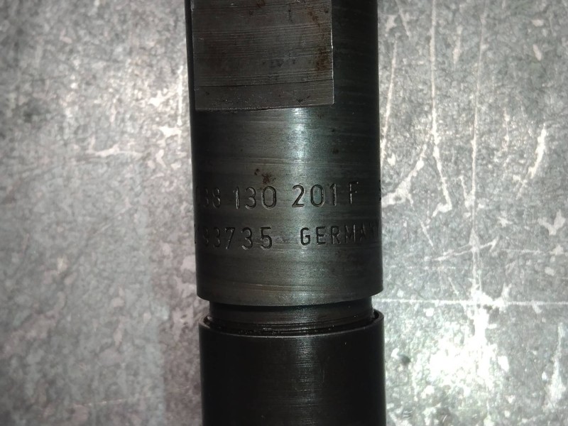 Recambio de inyector para seat ibiza (6k1) stella referencia OEM IAM 038130201F 0432193735 