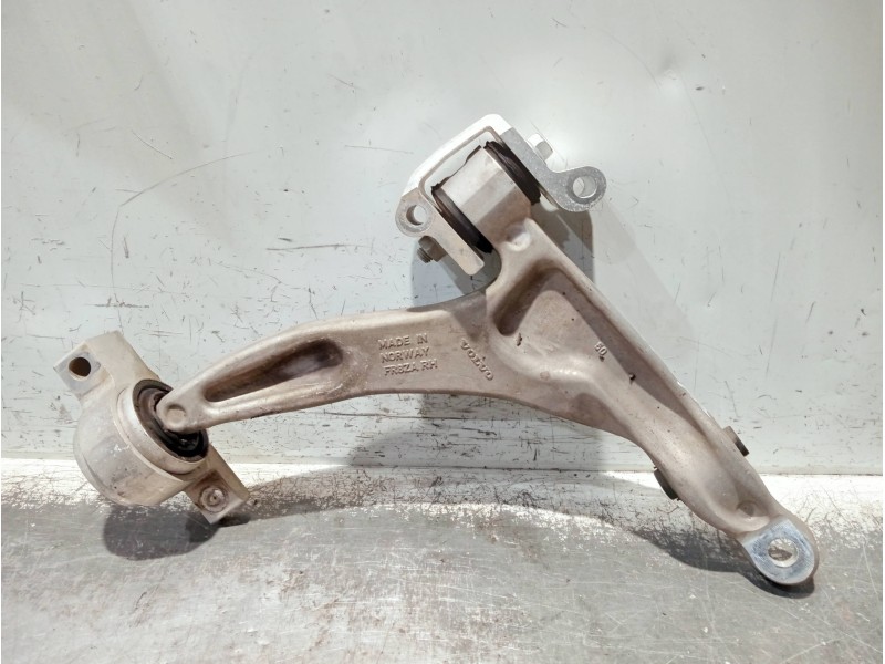 Recambio de brazo suspension inferior delantero derecho para volvo v60 familiar referencia OEM IAM 32298154  