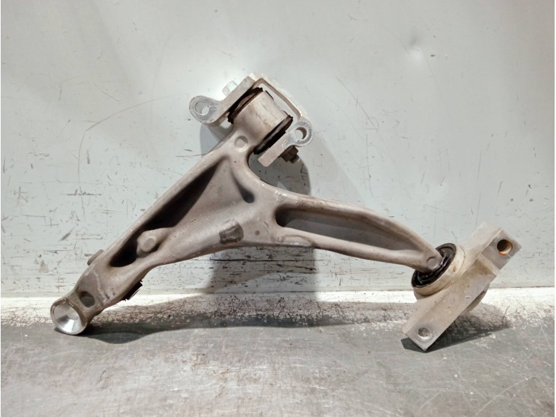 Recambio de brazo suspension inferior delantero derecho para volvo v60 familiar referencia OEM IAM 32298154  