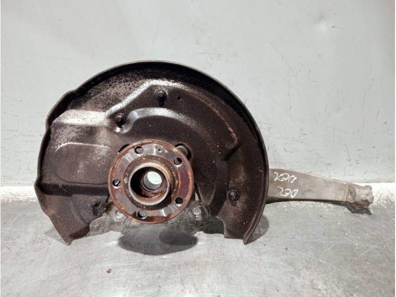 Recambio de mangueta delantera derecha para volvo v60 familiar referencia OEM IAM 31476316  