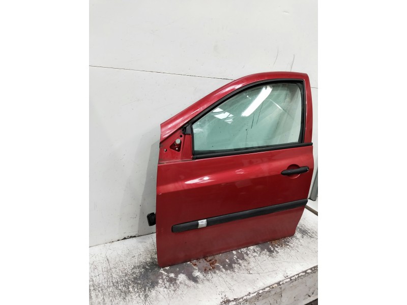 Recambio de puerta delantera izquierda para renault clio iii referencia OEM IAM   5P