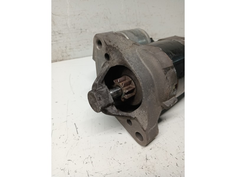 Recambio de motor arranque para dacia sandero referencia OEM IAM 8200369521E  