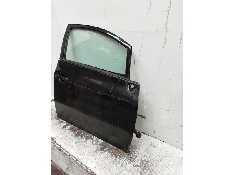 Recambio de puerta delantera derecha para toyota auris referencia OEM IAM   5P