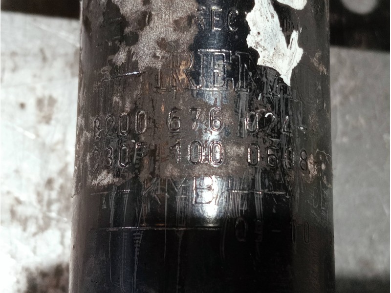 Recambio de amortiguador delantero derecho para renault clio iii referencia OEM IAM 8200676024 03071000608 