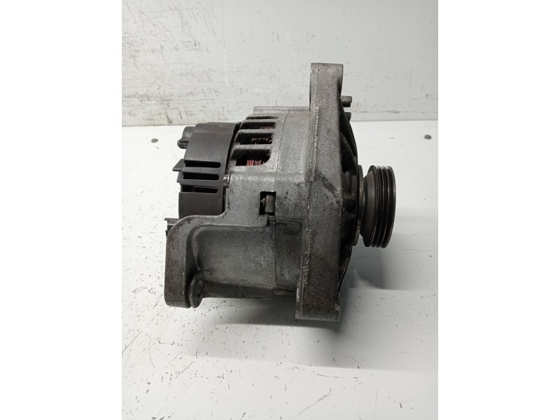 Recambio de alternador para dacia sandero referencia OEM IAM 8200660044A  