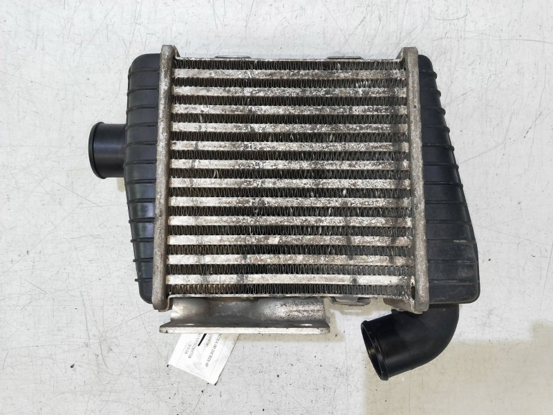 Recambio de intercooler para hyundai elantra (xd) referencia OEM IAM 2827027010  