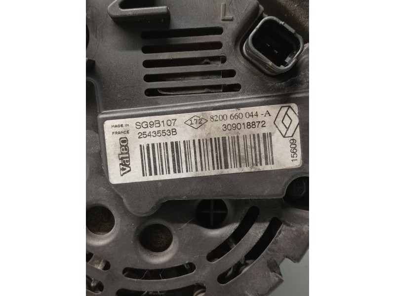 Recambio de alternador para dacia sandero referencia OEM IAM 8200660044A  