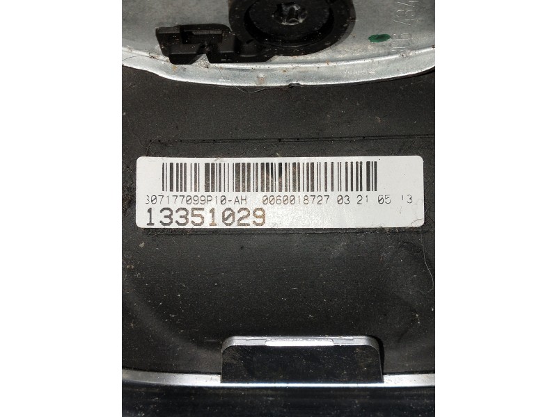 Recambio de volante para opel zafira tourer referencia OEM IAM 13351029  