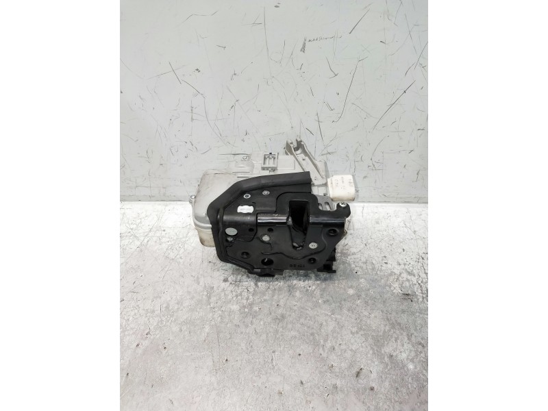 Recambio de motor cierre centralizado delantero izquierdo para audi a4 ber. (b8) referencia OEM IAM 8J1837015A  