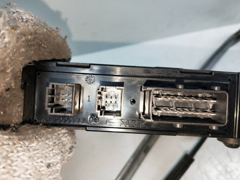 Recambio de elevalunas delantero izquierdo para peugeot 807 sr pack referencia OEM IAM 1488740080 9221L4 5P