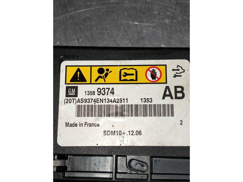 Recambio de centralita airbag para opel zafira tourer referencia OEM IAM 13589374  